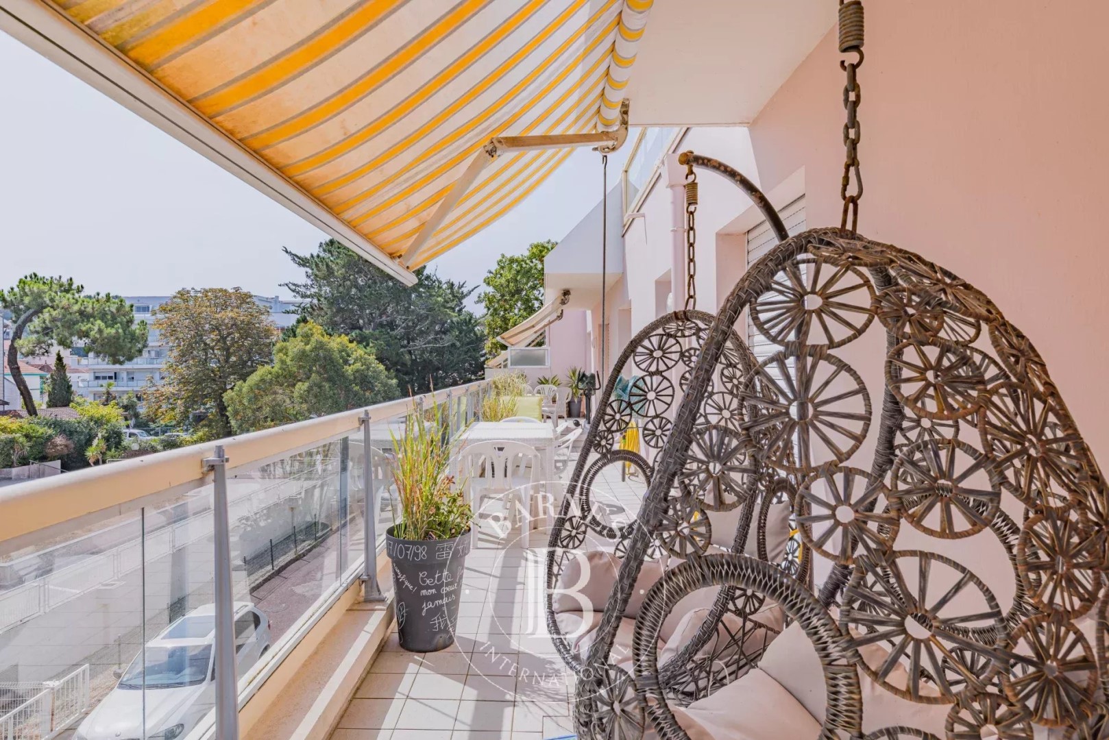 Appartements 1n9u32udoobhnx762inm7o52kccejn3ve5grhqdzm.jpg